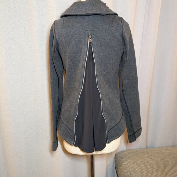 Lululemon En Route Gray Black Jacket Back Zipper Size 2 - Picture 5 of 9